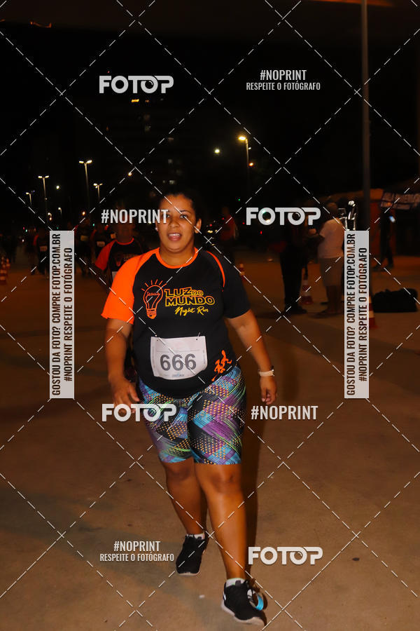 Buy your photos of the eventLuz do Mundo Night Run on Fotop