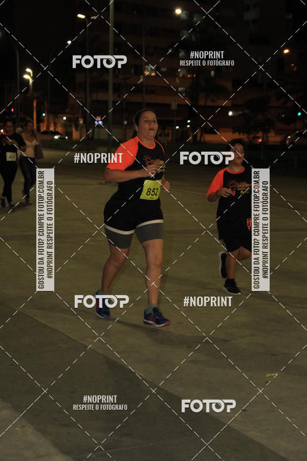 Buy your photos of the eventLuz do Mundo Night Run on Fotop
