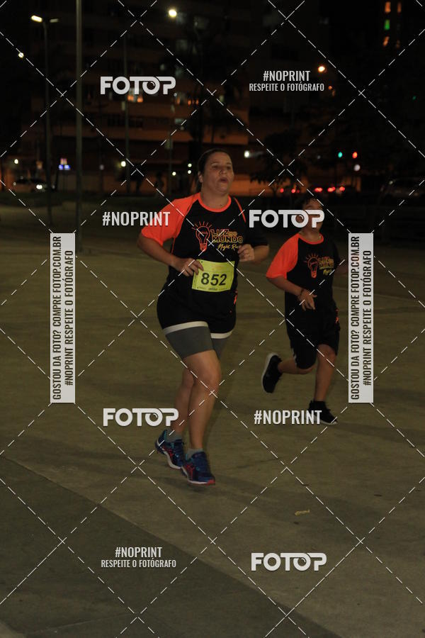 Buy your photos of the eventLuz do Mundo Night Run on Fotop