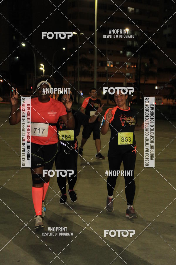 Buy your photos of the eventLuz do Mundo Night Run on Fotop