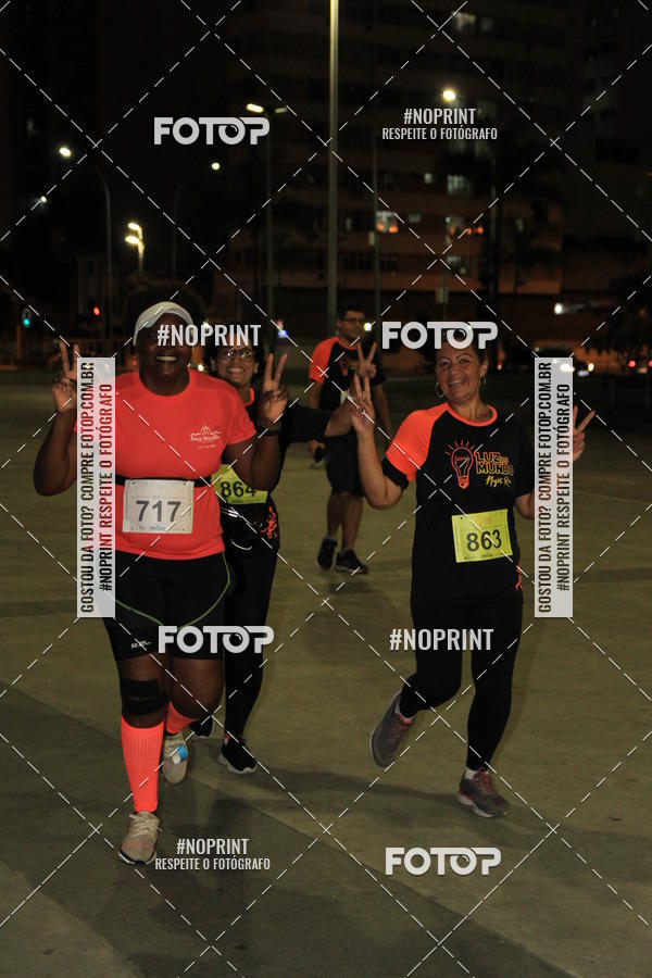 Buy your photos of the eventLuz do Mundo Night Run on Fotop