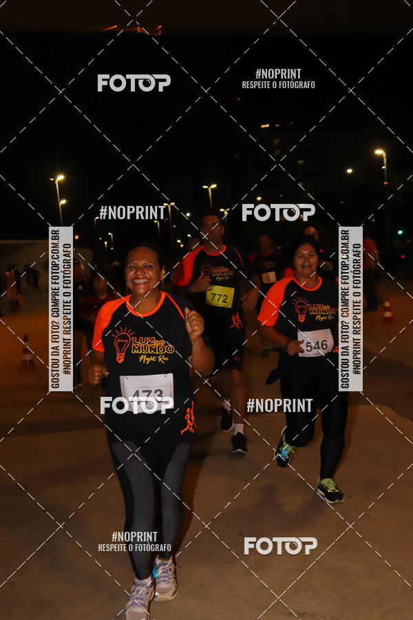 Buy your photos of the eventLuz do Mundo Night Run on Fotop