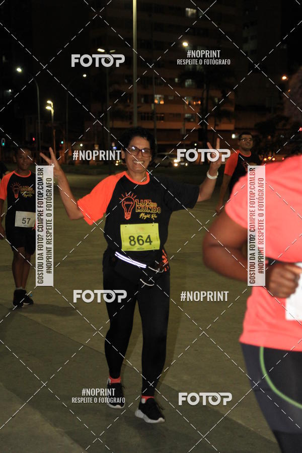 Buy your photos of the eventLuz do Mundo Night Run on Fotop
