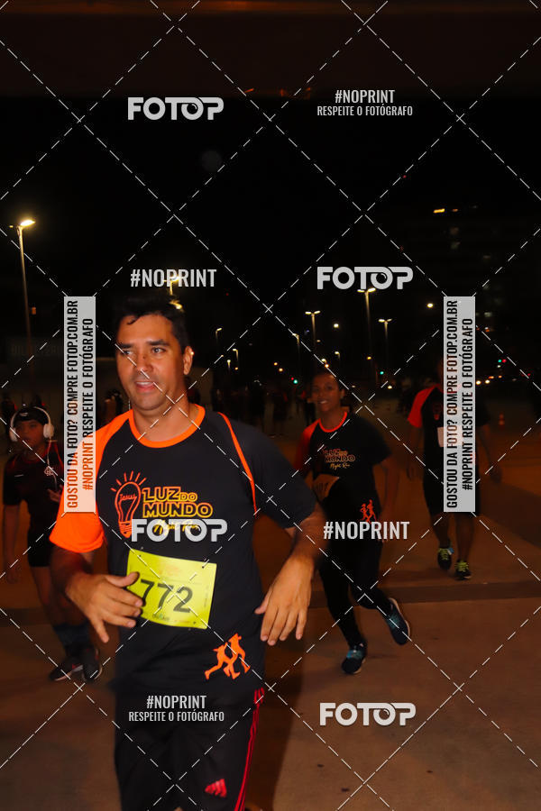 Buy your photos of the eventLuz do Mundo Night Run on Fotop