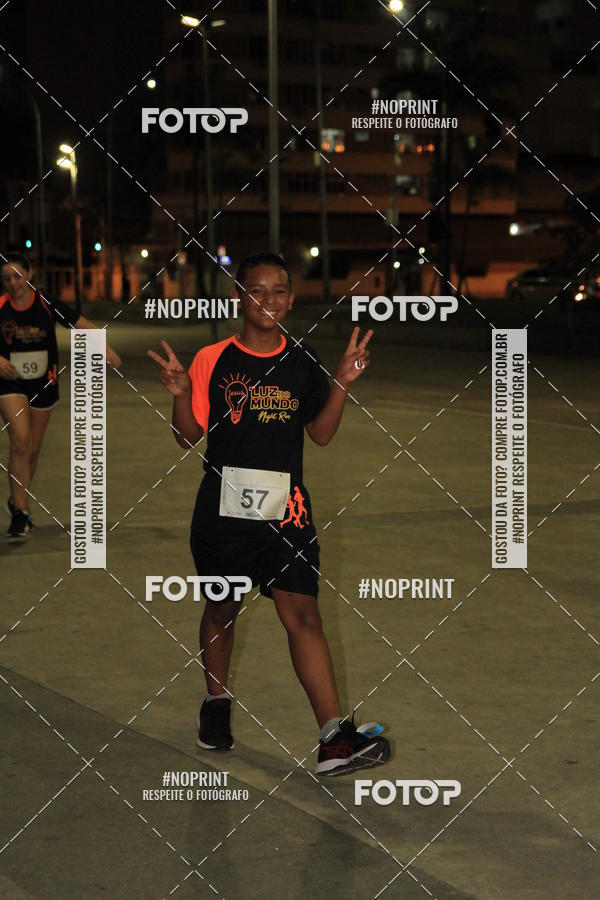 Buy your photos of the eventLuz do Mundo Night Run on Fotop