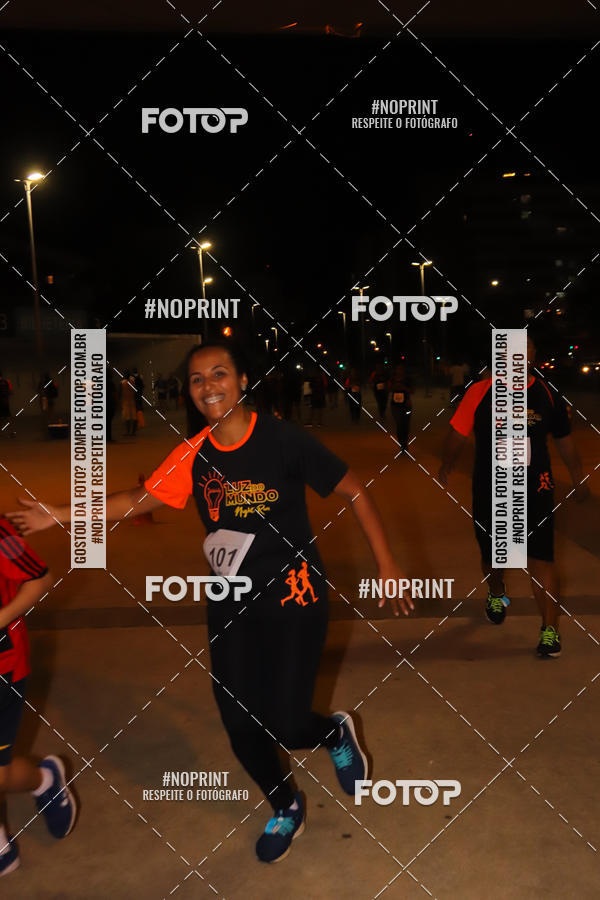 Buy your photos of the eventLuz do Mundo Night Run on Fotop