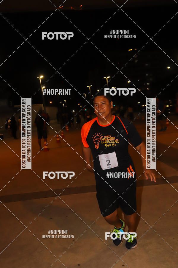 Buy your photos of the eventLuz do Mundo Night Run on Fotop