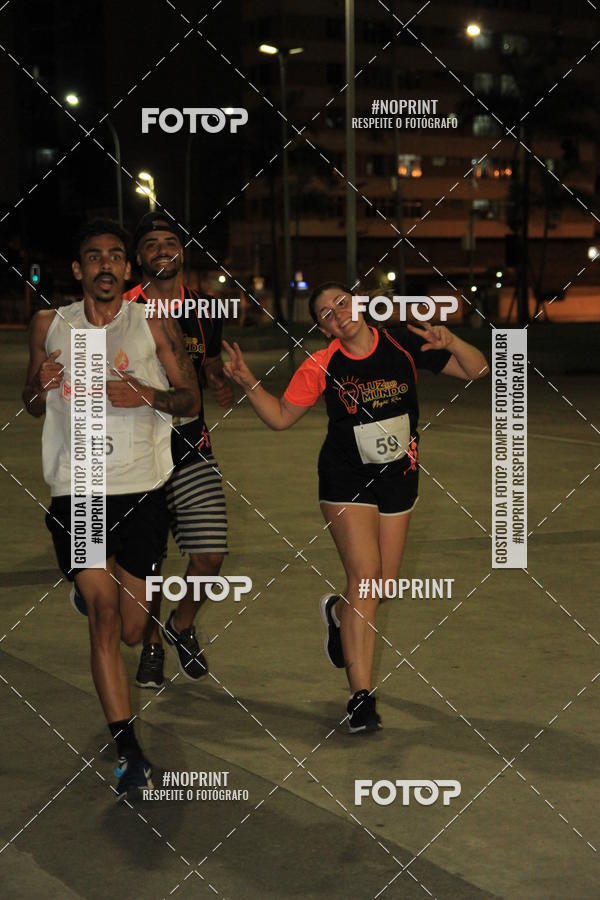 Buy your photos of the eventLuz do Mundo Night Run on Fotop