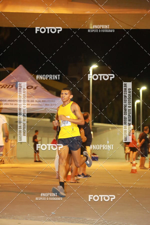 Buy your photos of the eventLuz do Mundo Night Run on Fotop