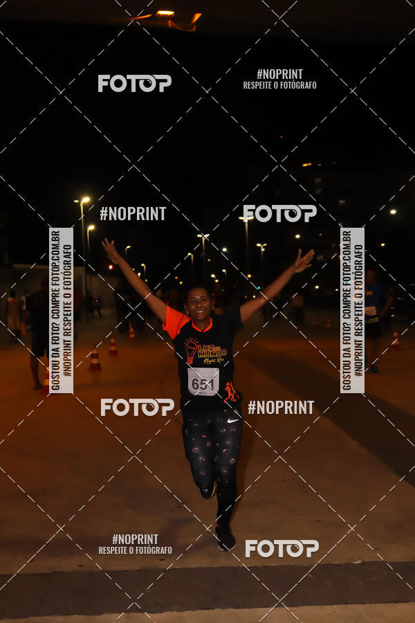 Buy your photos of the eventLuz do Mundo Night Run on Fotop