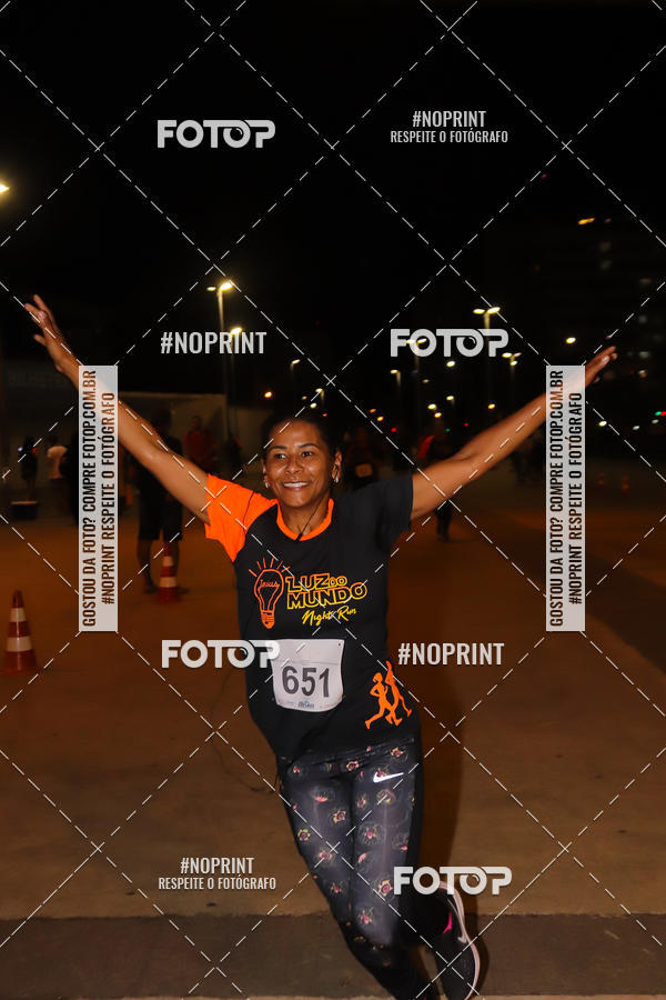 Buy your photos of the eventLuz do Mundo Night Run on Fotop
