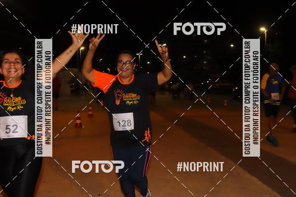 Buy your photos of the eventLuz do Mundo Night Run on Fotop