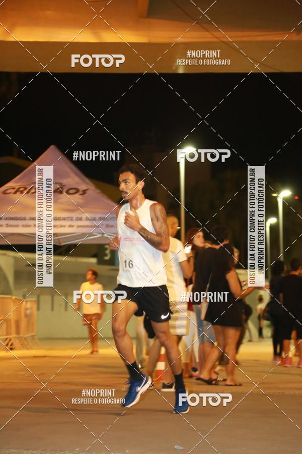 Buy your photos of the eventLuz do Mundo Night Run on Fotop
