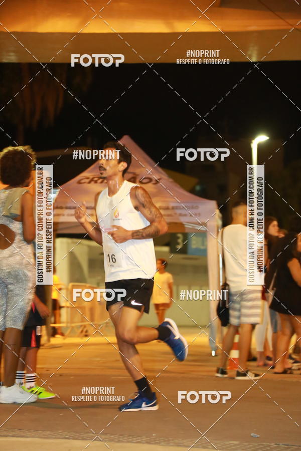 Buy your photos of the eventLuz do Mundo Night Run on Fotop
