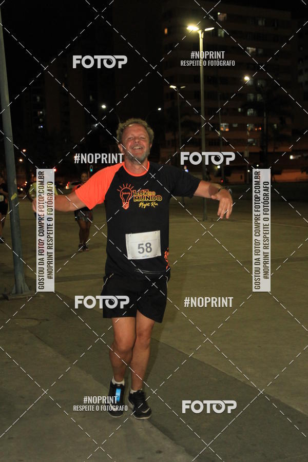 Buy your photos of the eventLuz do Mundo Night Run on Fotop