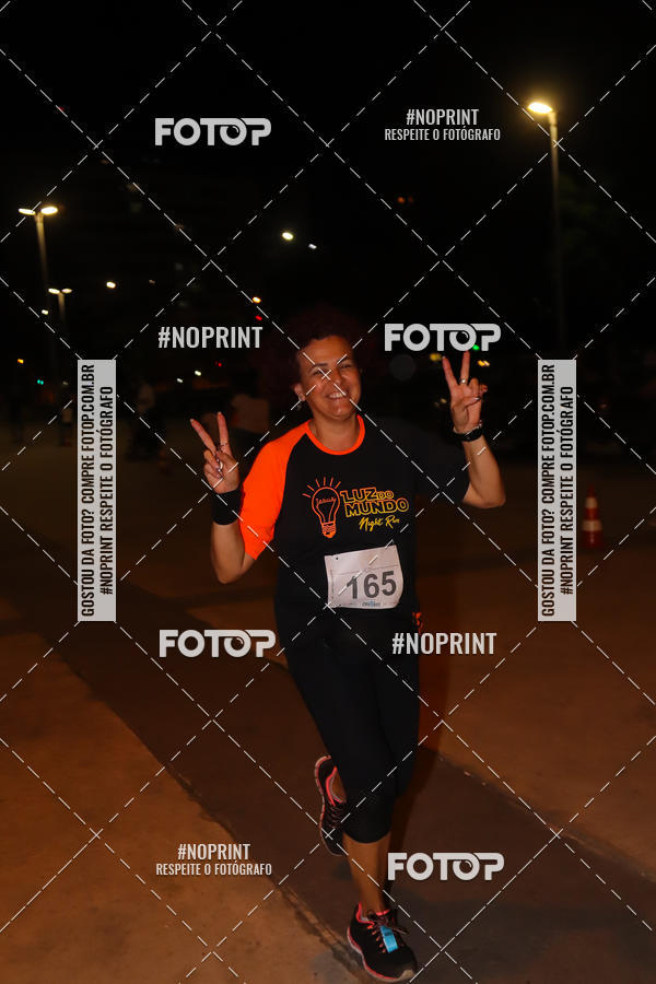 Buy your photos of the eventLuz do Mundo Night Run on Fotop