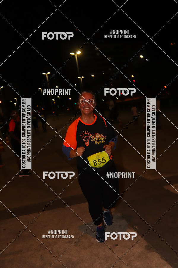 Buy your photos of the eventLuz do Mundo Night Run on Fotop