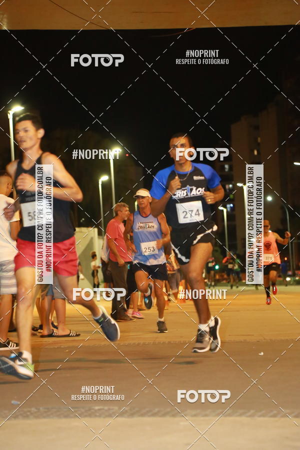 Buy your photos of the eventLuz do Mundo Night Run on Fotop