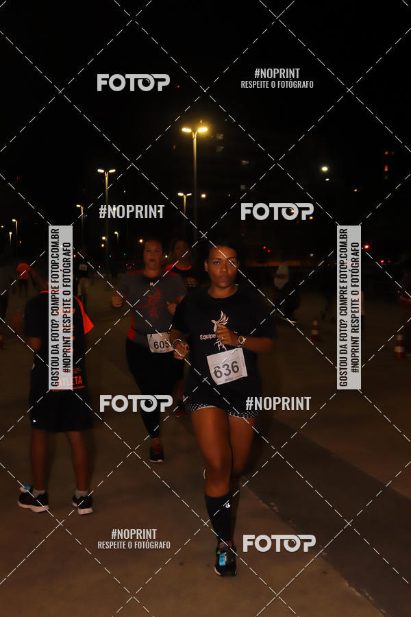 Buy your photos of the eventLuz do Mundo Night Run on Fotop