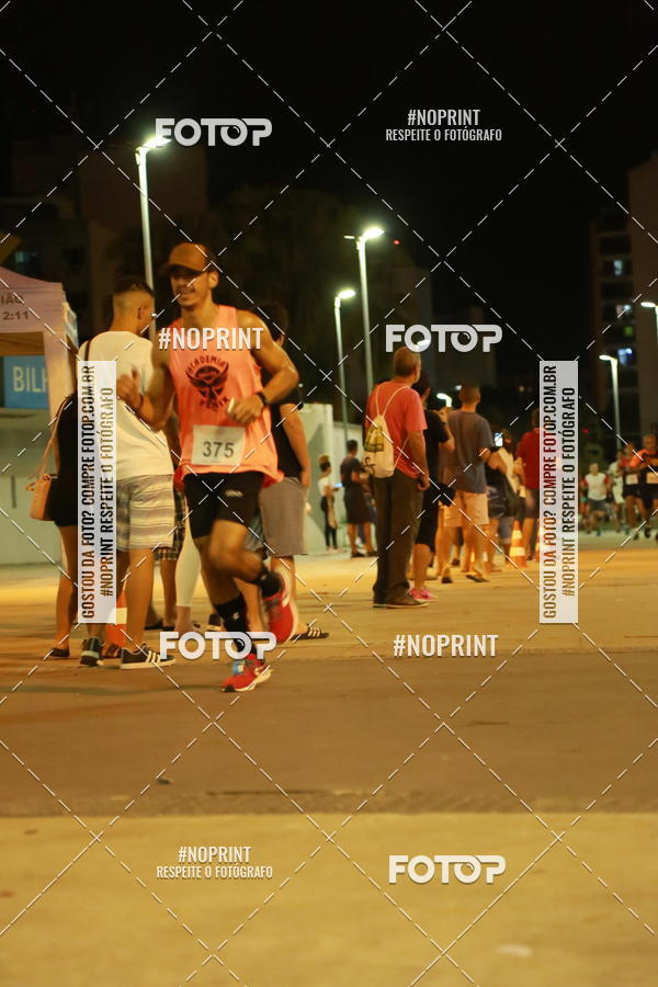 Buy your photos of the eventLuz do Mundo Night Run on Fotop