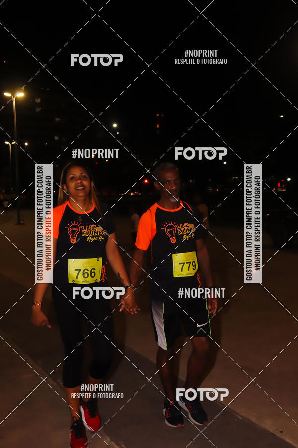 Buy your photos of the eventLuz do Mundo Night Run on Fotop