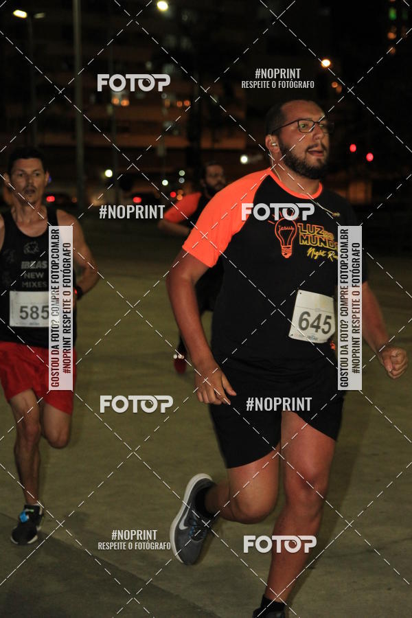 Buy your photos of the eventLuz do Mundo Night Run on Fotop
