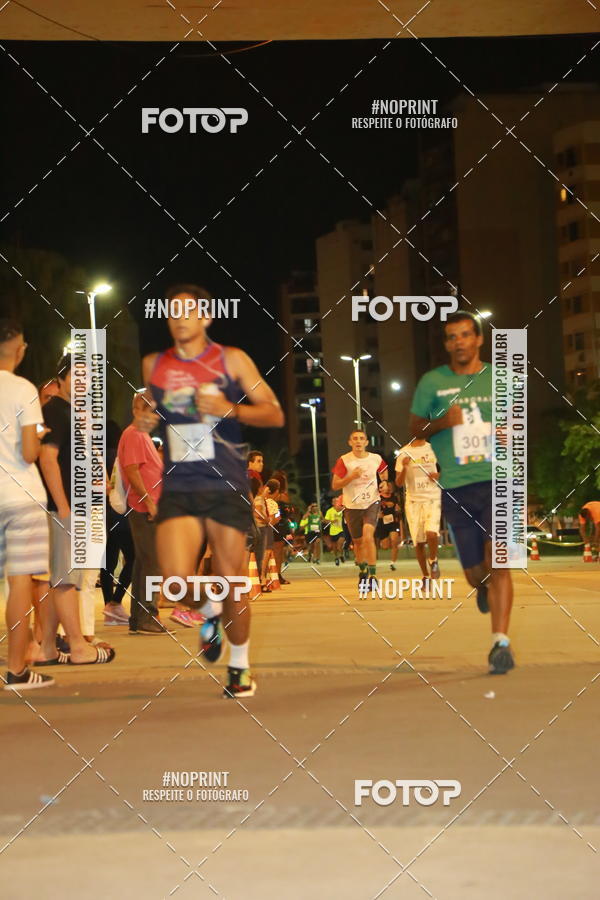 Buy your photos of the eventLuz do Mundo Night Run on Fotop