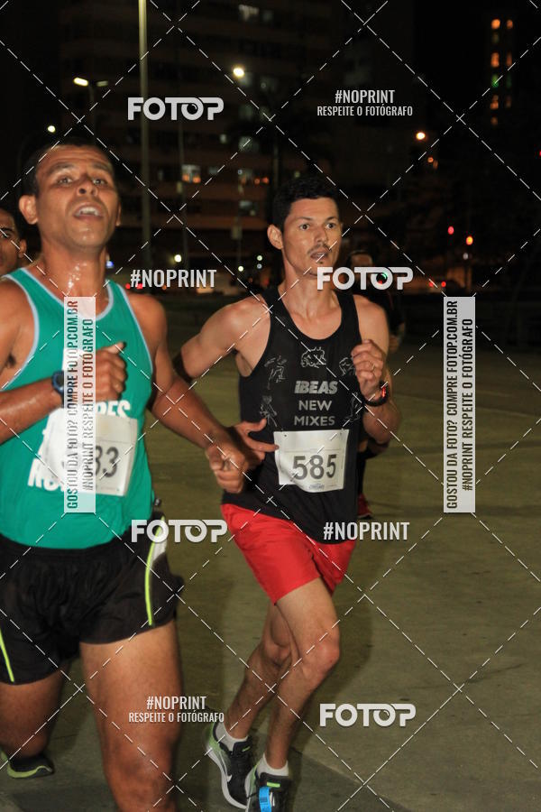 Buy your photos of the eventLuz do Mundo Night Run on Fotop