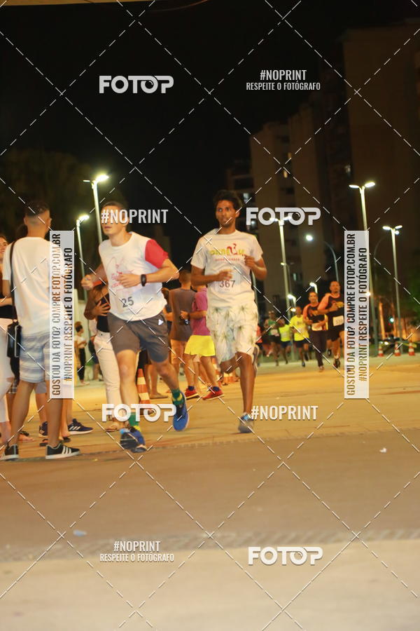 Buy your photos of the eventLuz do Mundo Night Run on Fotop