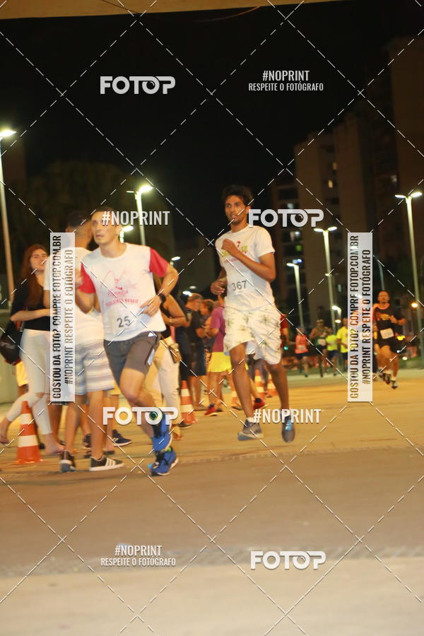 Buy your photos of the eventLuz do Mundo Night Run on Fotop