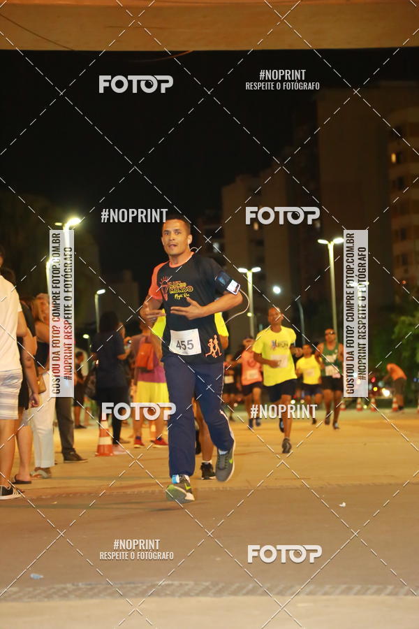 Buy your photos of the eventLuz do Mundo Night Run on Fotop