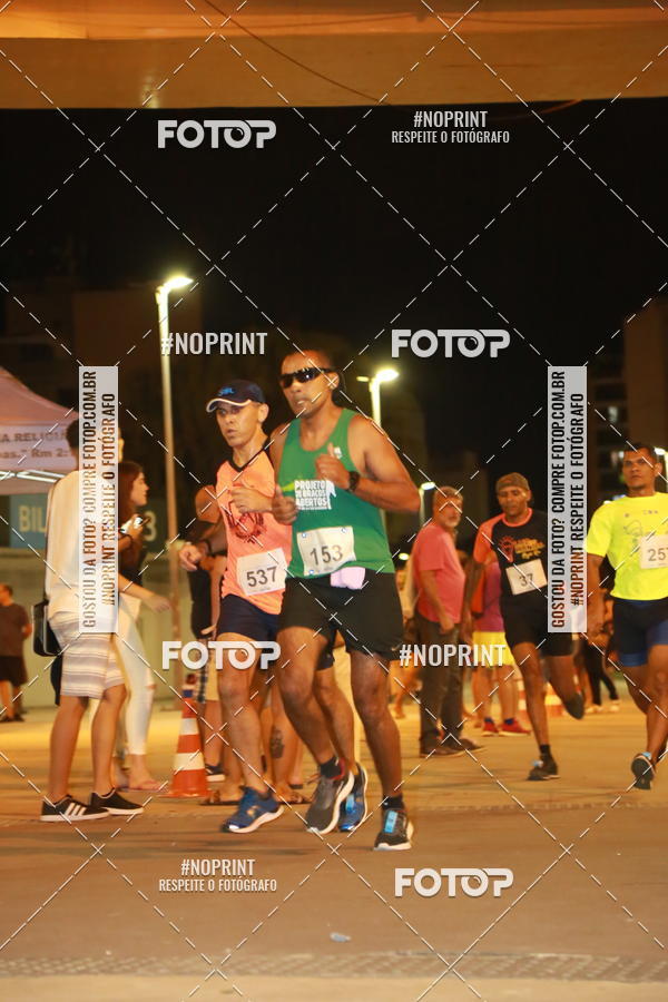 Buy your photos of the eventLuz do Mundo Night Run on Fotop