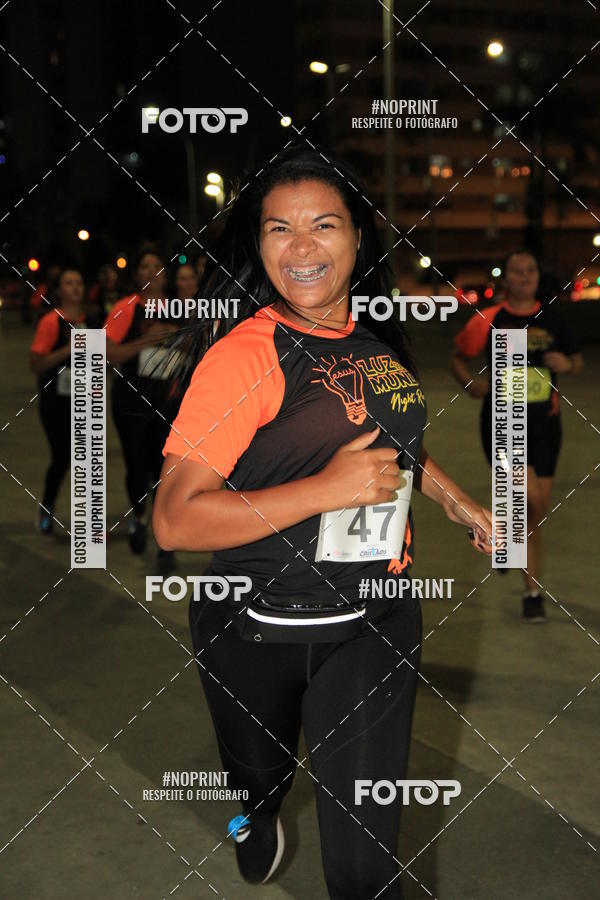 Buy your photos of the eventLuz do Mundo Night Run on Fotop