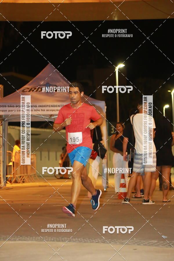 Buy your photos of the eventLuz do Mundo Night Run on Fotop