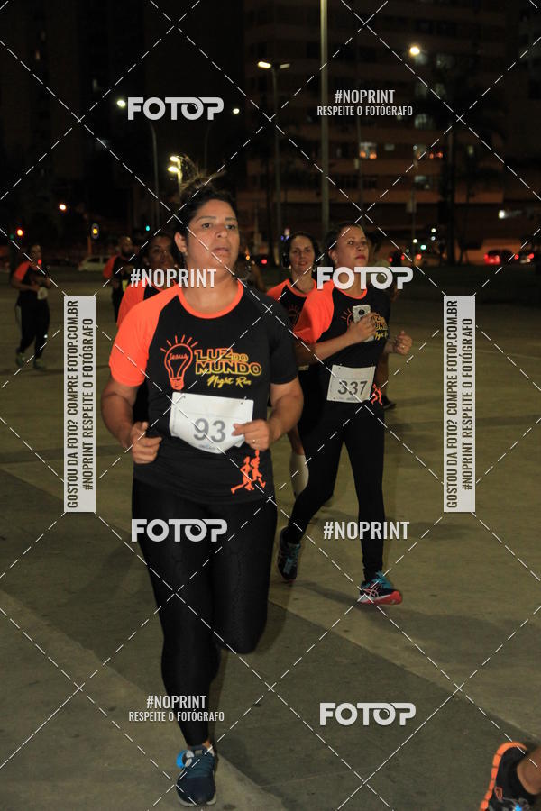 Buy your photos of the eventLuz do Mundo Night Run on Fotop