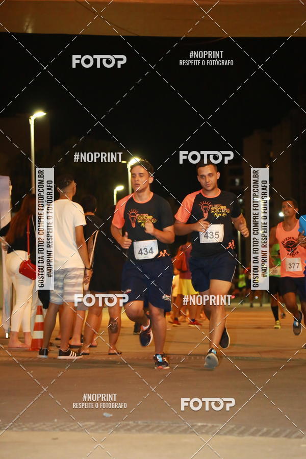 Buy your photos of the eventLuz do Mundo Night Run on Fotop