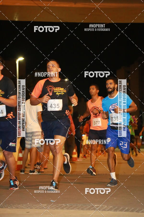 Buy your photos of the eventLuz do Mundo Night Run on Fotop