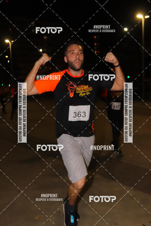 Buy your photos of the eventLuz do Mundo Night Run on Fotop