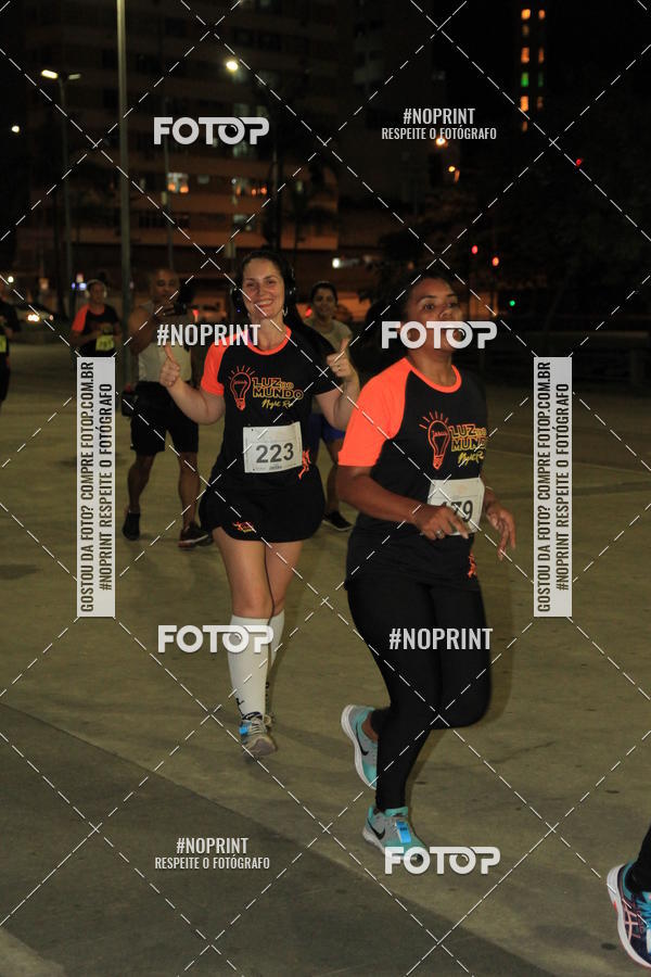 Buy your photos of the eventLuz do Mundo Night Run on Fotop