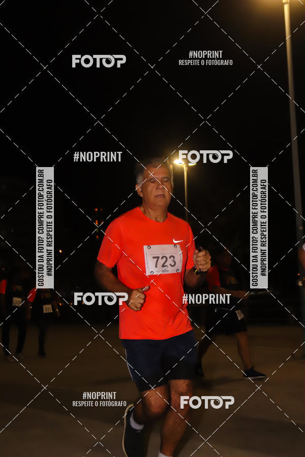 Buy your photos of the eventLuz do Mundo Night Run on Fotop