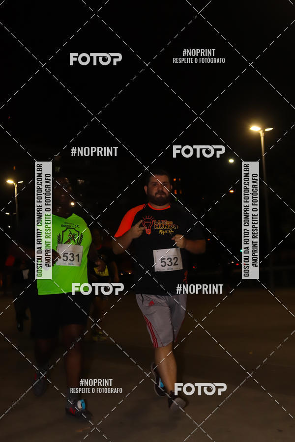 Buy your photos of the eventLuz do Mundo Night Run on Fotop