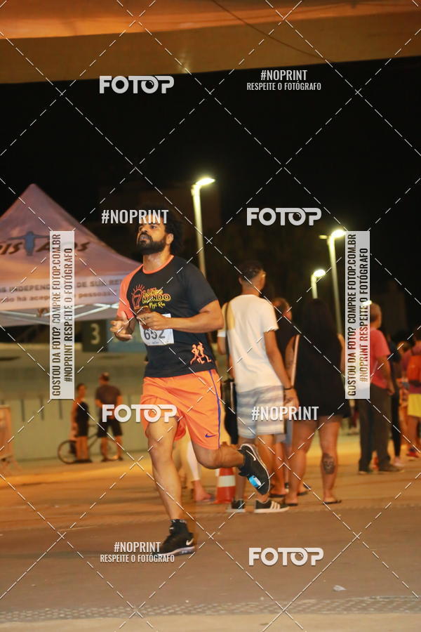 Buy your photos of the eventLuz do Mundo Night Run on Fotop