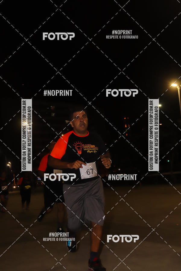 Buy your photos of the eventLuz do Mundo Night Run on Fotop