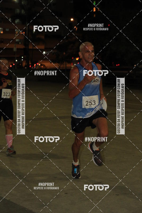 Buy your photos of the eventLuz do Mundo Night Run on Fotop