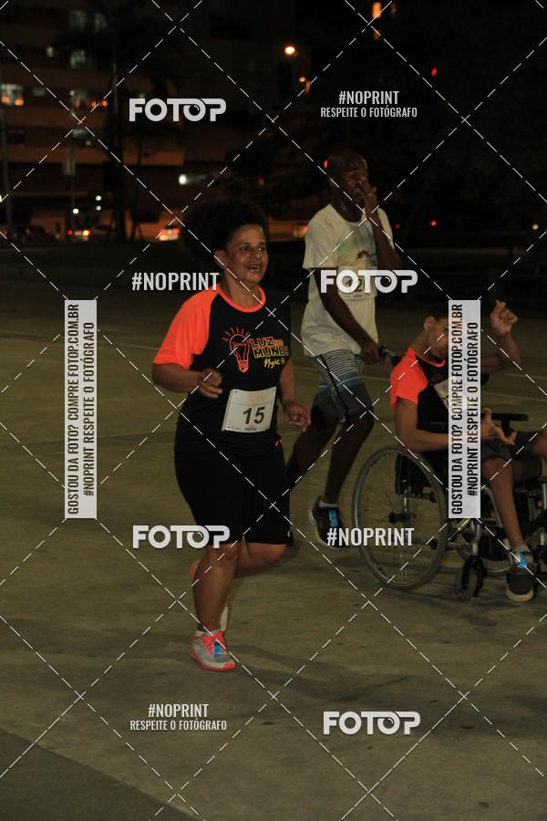 Buy your photos of the eventLuz do Mundo Night Run on Fotop