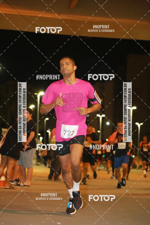 Buy your photos of the eventLuz do Mundo Night Run on Fotop
