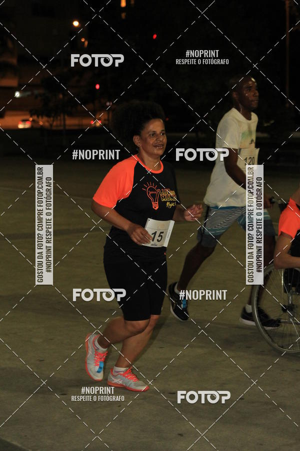 Buy your photos of the eventLuz do Mundo Night Run on Fotop