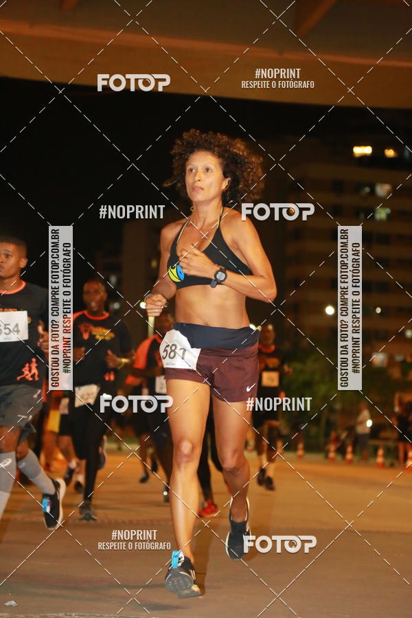 Buy your photos of the eventLuz do Mundo Night Run on Fotop