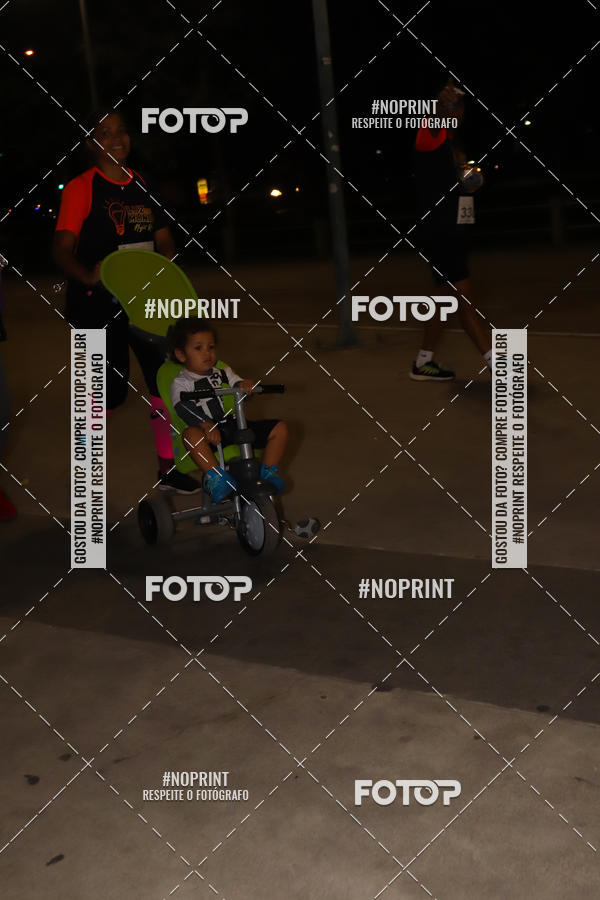 Buy your photos of the eventLuz do Mundo Night Run on Fotop