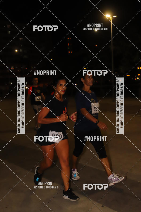 Buy your photos of the eventLuz do Mundo Night Run on Fotop